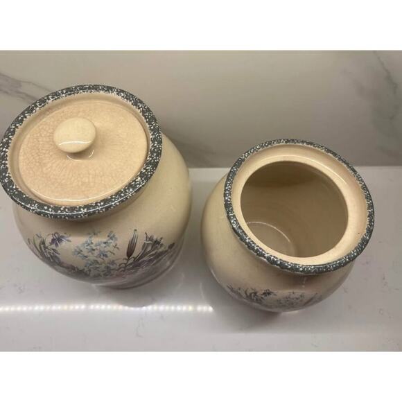 Vintage Marshall Texas Casey Pottery Wild Flowers Blue Sponge Canisters Set of 2 - Picture 4 of 9